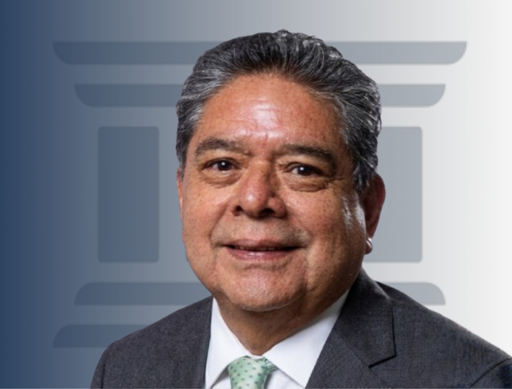 Lic. Ismael Macías Barrón